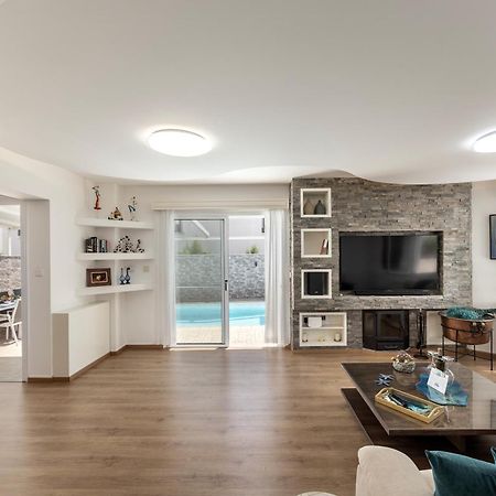 Accomoteleia Crystal Lagoon Villa Protaras Buitenkant foto