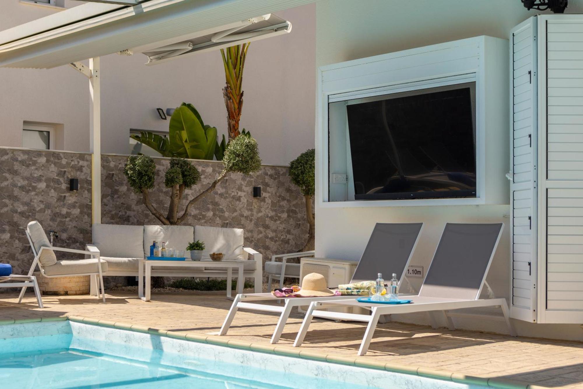 Accomoteleia Crystal Lagoon Villa Protaras Buitenkant foto
